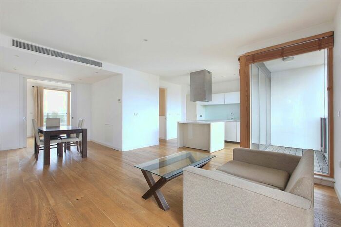 3 Bedroom Flat To Rent In Wingate Square, , Old Town, London, SW4