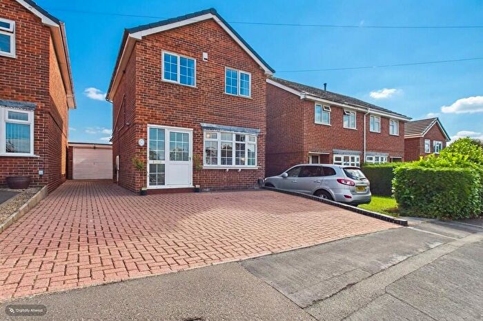 3 Bedroom Detached House For Sale In Mayfield Road, Burton-on-Trent, DE15