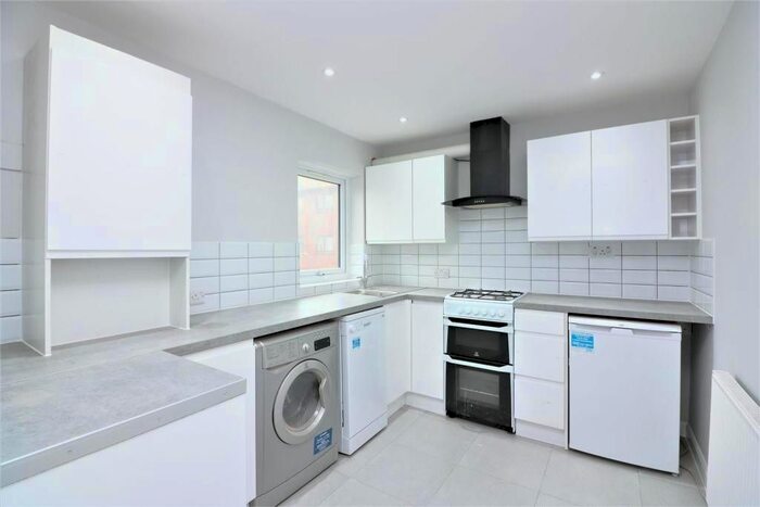 1 Bedroom Flat To Rent In Canning Town, London, E16