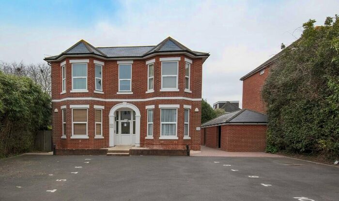 1 Bedroom Flat To Rent In St. Marys Road, Netley Abbey, SO31