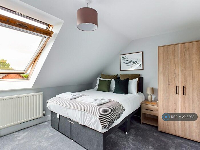 4 Bedroom Terraced House To Rent In Park Road, Banbury, OX16