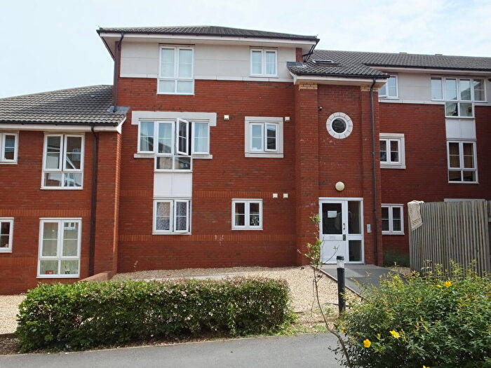 2 Bedroom Apartment To Rent In Acland Road, Exeter, EX4