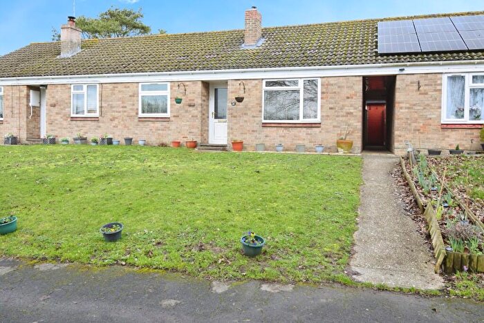 2 Bedroom Bungalow For Sale In Oak Lane, Figheldean, SP4