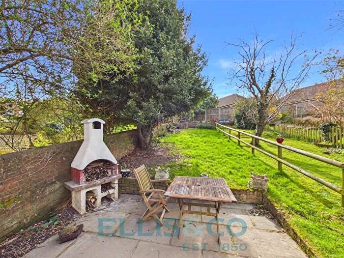 2 Bedroom End Of Terrace House For Sale In Pembury Road, Tonbridge, Kent, TN9
