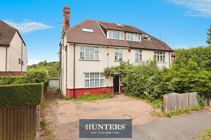 1 Bedroom Flat For Sale In Murray Road, Northwood, HA6