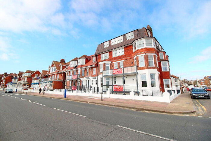 2 Bedroom Flat To Rent In Eastbourne, BN22