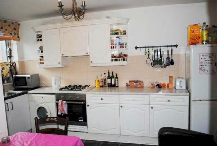 4 Bedroom Flat To Rent In Blundell Street, Caledonian Road, N7