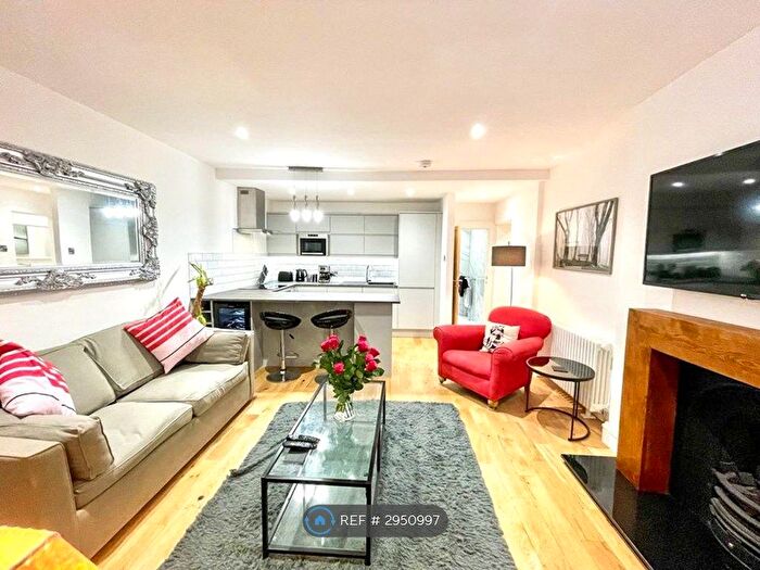 1 Bedroom Flat To Rent In Cumberland St, Edinburgh, EH3