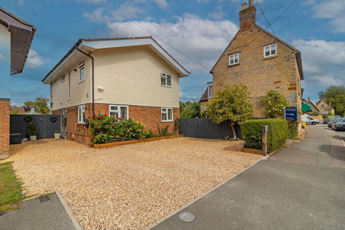 4 Bedroom Detached House For Sale In High Street, Potterspury, Towcester, NN12