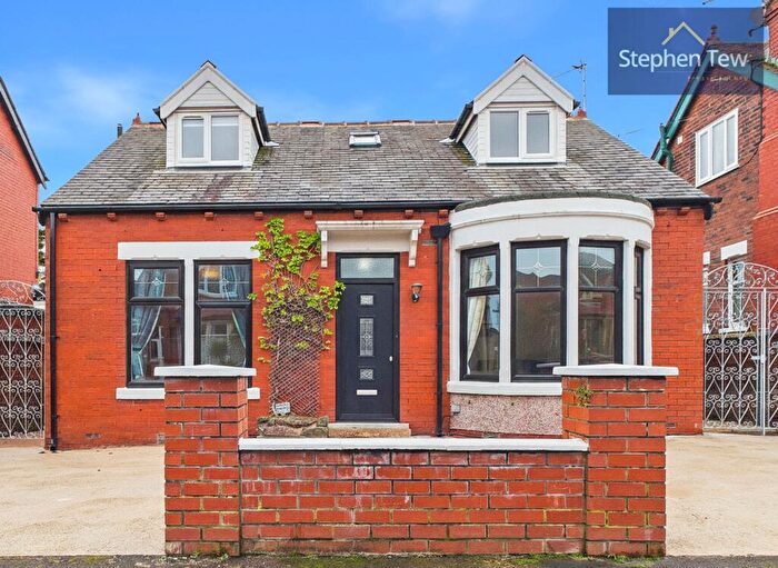 4 Bedroom Detached House For Sale In St. Vincent Avenue, Blackpool, FY1
