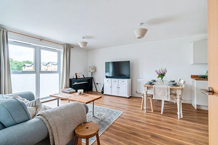 2 Bedroom Flat For Sale In Battle Walk, Lansdown, Bath, BA1