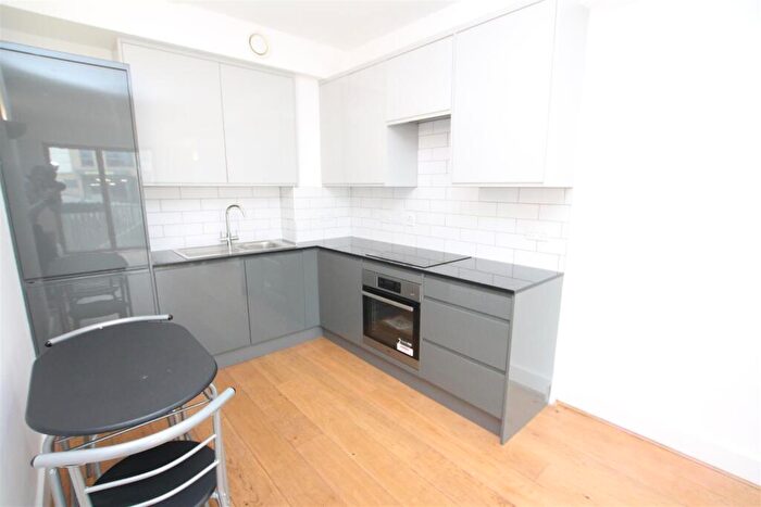 2 Bedroom Flat To Rent In Stroudley Road, Brighton, BN1