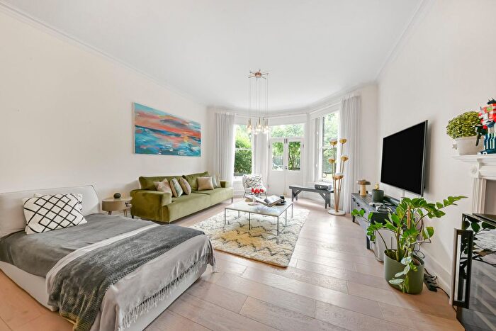 4 Bedroom Flat To Rent In Fitzjohns Avenue, Hampstead, NW3