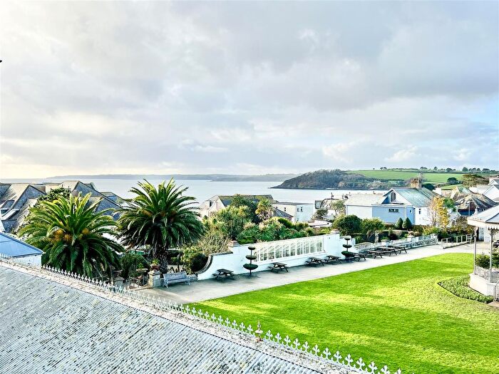 2 Bedroom Flat For Sale In Emslie Road, Falmouth, TR11