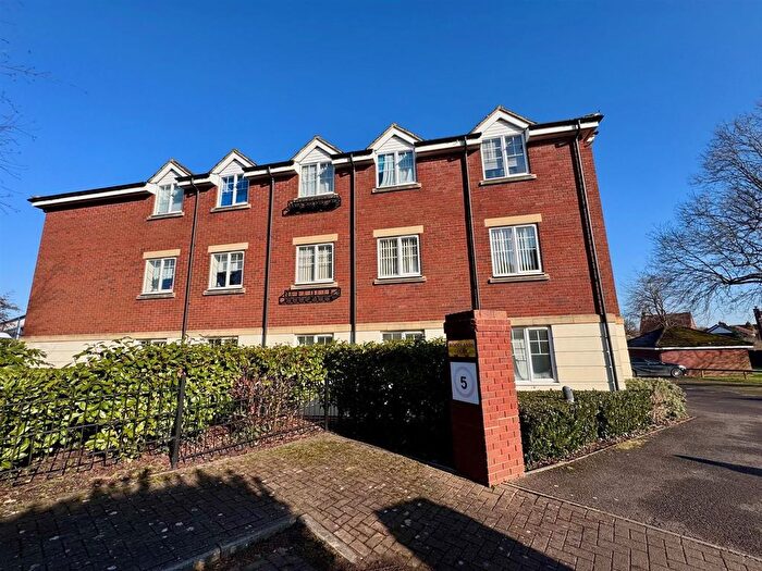 2 Bedroom Flat To Rent In Woodlands Court, Bradley Stoke, Bristol, BS32