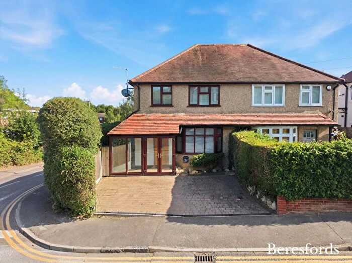 4 Bedroom Semi-Detached House For Sale In Park Road, Brentwood, CM14