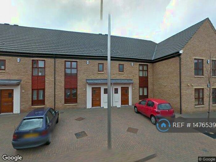 3 Bedroom Terraced House To Rent In Park Corner, Northampton, NN5