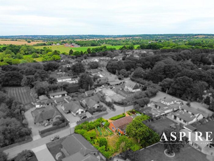 3 Bedroom Detached Bungalow For Sale In Sugden Avenue, Wickford, SS12