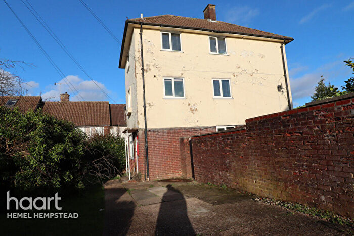 4 Bedroom Semi Detached House To Rent In Daggesdell, Hemel Hempstead, HP1