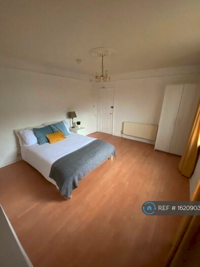 5 Bedroom Terraced House To Rent In Hawthorn Way, Cambridge, CB4