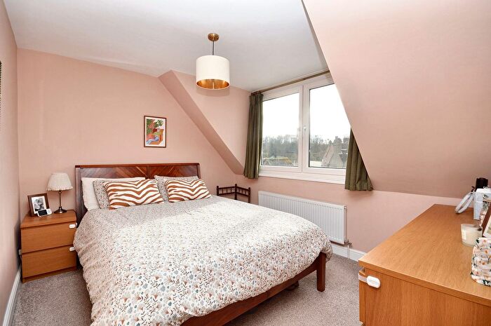 2 Bedroom Flat For Sale In St. Johns Church Road, Folkestone, CT19