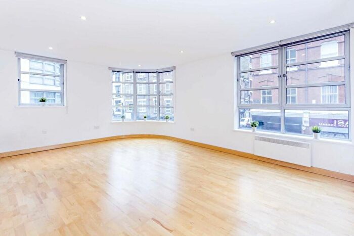 2 Bedroom Flat To Rent In Leyden Street, Liverpool Street, E1
