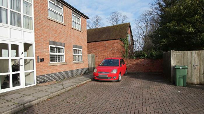 2 Bedroom Flat To Rent In Appleshaw Court, Reading, RG31