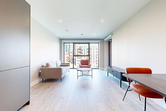 1 Bedroom Flat To Rent In Hewson Way, London, SE17