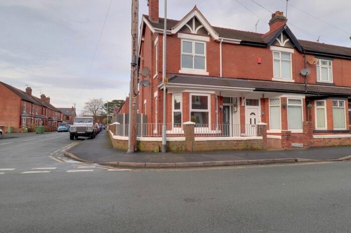 3 Bedroom End Of Terrace House To Rent In Oxford Gardens, Stafford, ST16