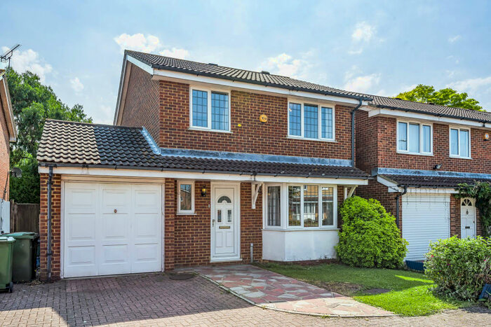 4 Bedroom House To Rent In Lamorbey Close, Sidcup, DA15