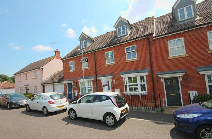 3 Bedroom Terraced House To Rent In Fayrewood Drive, Great Leighs, Chelmsford, CM3