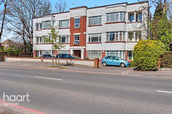 2 Bedroom Flat For Sale In Cheam Road, Sutton, SM1