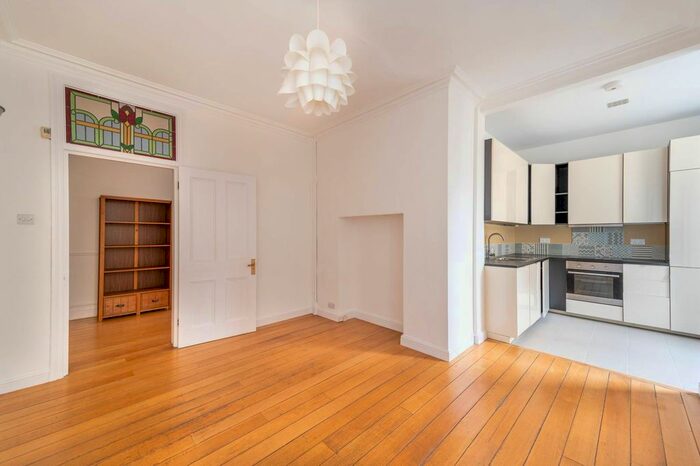 2 Bedroom Flat To Rent In St Mary's Terrace, Little Venice, London, W2