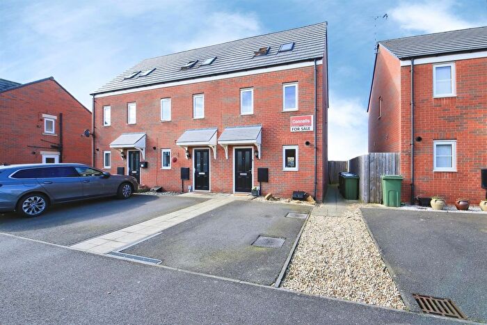 3 Bedroom End Terrace House For Sale In Bedstone Way, Farcet, Peterborough, PE7