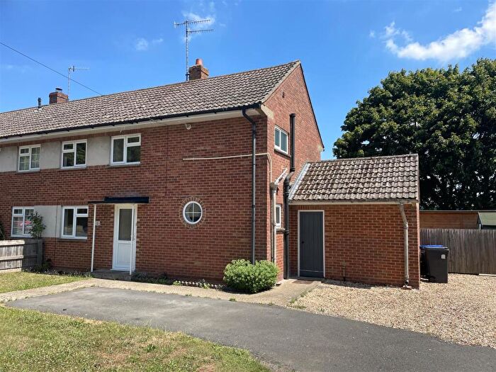 3 Bedroom Semi-Detached House For Sale In Alanbrooke Road, Larkhill, SP4