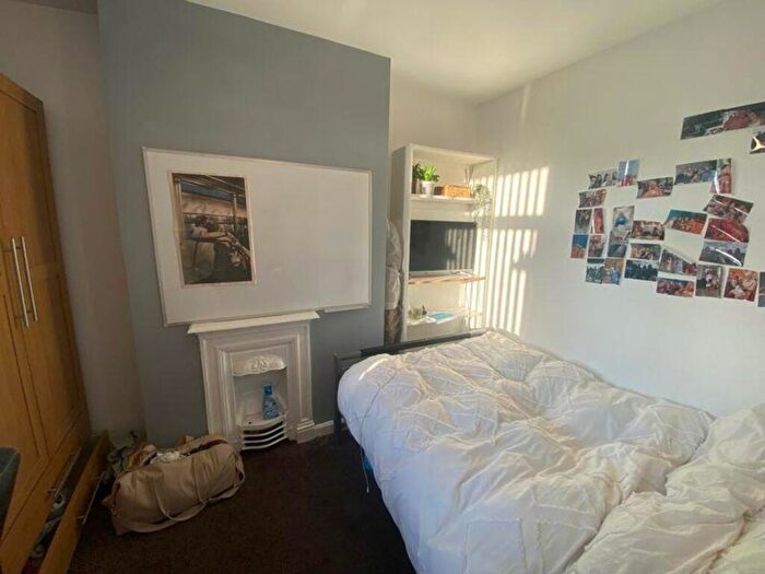 6 Bedroom House To Rent In Cottesmore Road, Nottingham, NG7