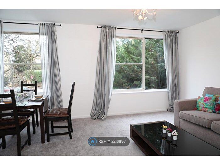 1 Bedroom Flat To Rent In St. Johns Park, London, SE3