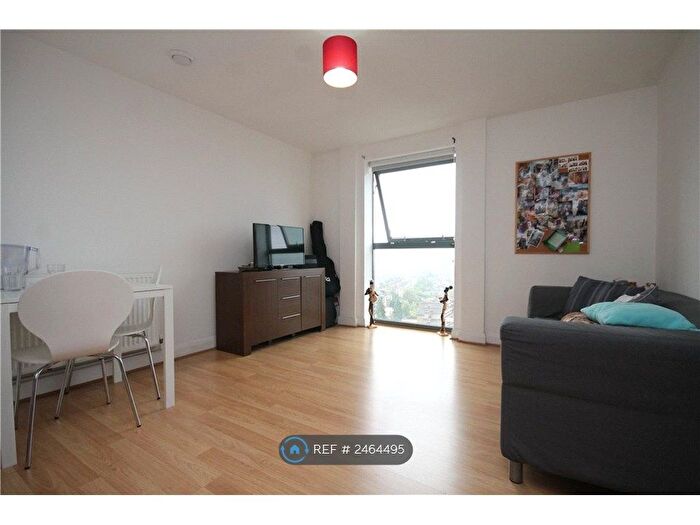 Studio To Rent In City House, Croydon, CR0