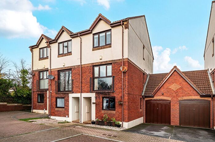 4 Bedroom End Terrace House For Sale In Honeysuckle Close, Paignton, Devon, TQ3