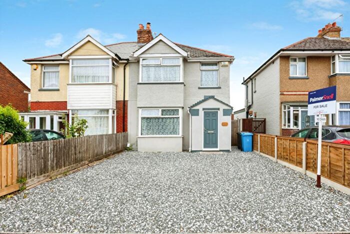 3 Bedroom Semi-Detached House For Sale In Ringwood Road, Poole, Dorset, BH12