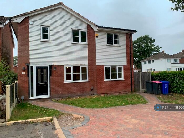 4 Bedroom Detached House To Rent In Irvine Avenue, Worsley, Manchester, M28