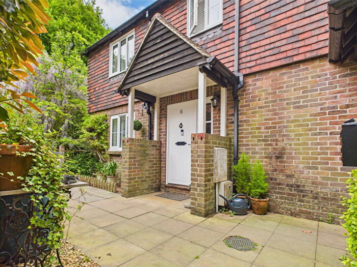 3 Bedroom Mews For Sale In Forest Grange, Horsham, West Sussex., RH12