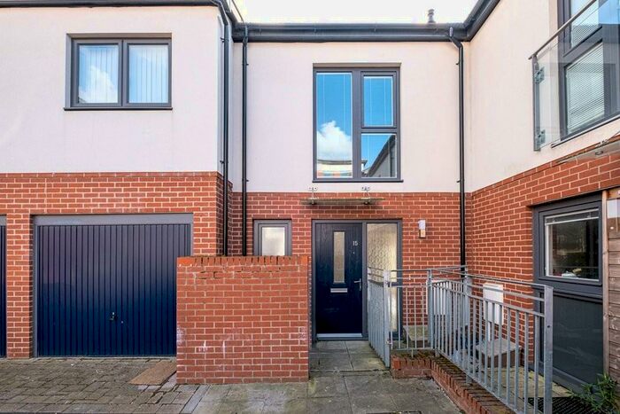 3 Bedroom Semi-Detached House To Rent In Madison Walk, Edgbaston, B15
