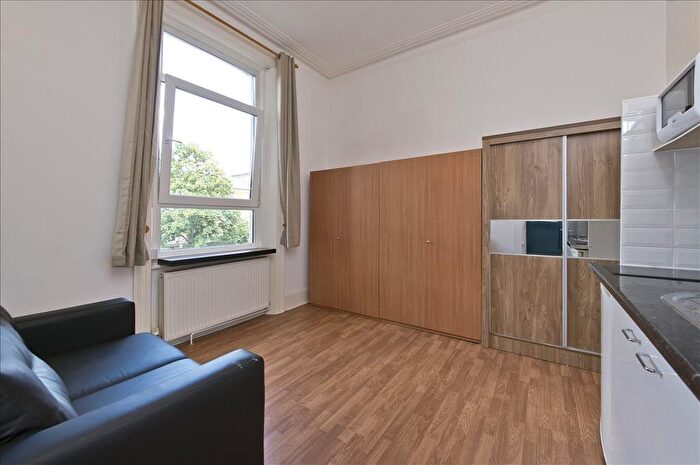 Studio To Rent In Barons Court Road, West Kensington, London, W14