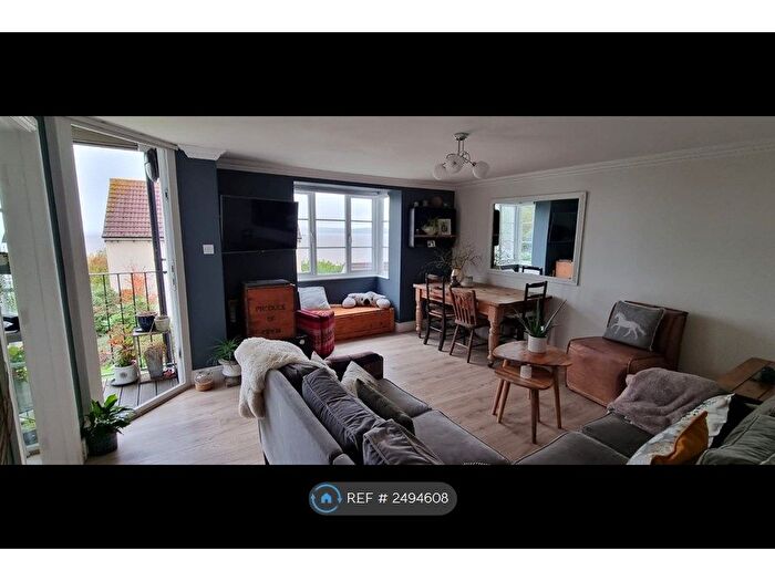 2 Bedroom Flat To Rent In Kilkenny Place, Portishead, BS20