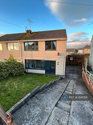 3 Bedroom Semi-Detached House To Rent In Trilwm, Trimsaran, Kidwelly, SA17