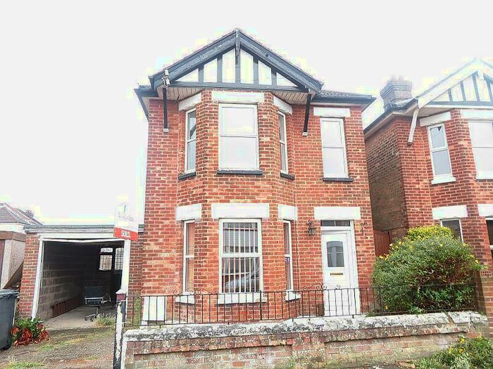 5 Bedroom House To Rent In Bedroom Detached House In Winton, BH9