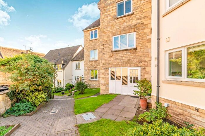 2 Bedroom Flat To Rent In Warrenne Keep, Stamford, PE9