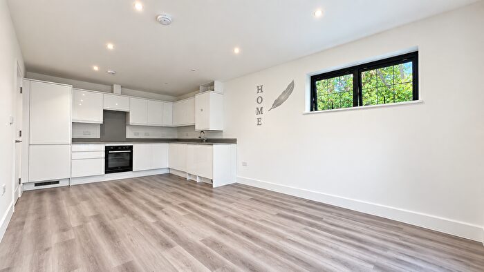 1 Bedroom Flat To Rent In West Hill, South Croydon, CR2