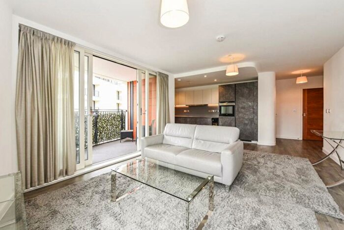 2 Bedroom Flat To Rent In Victoria Bridge Road, Bath, BA2